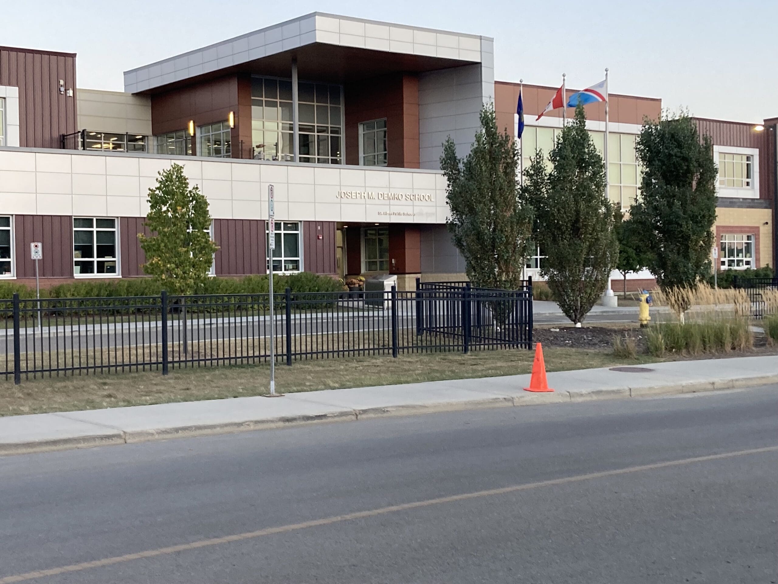 School-004